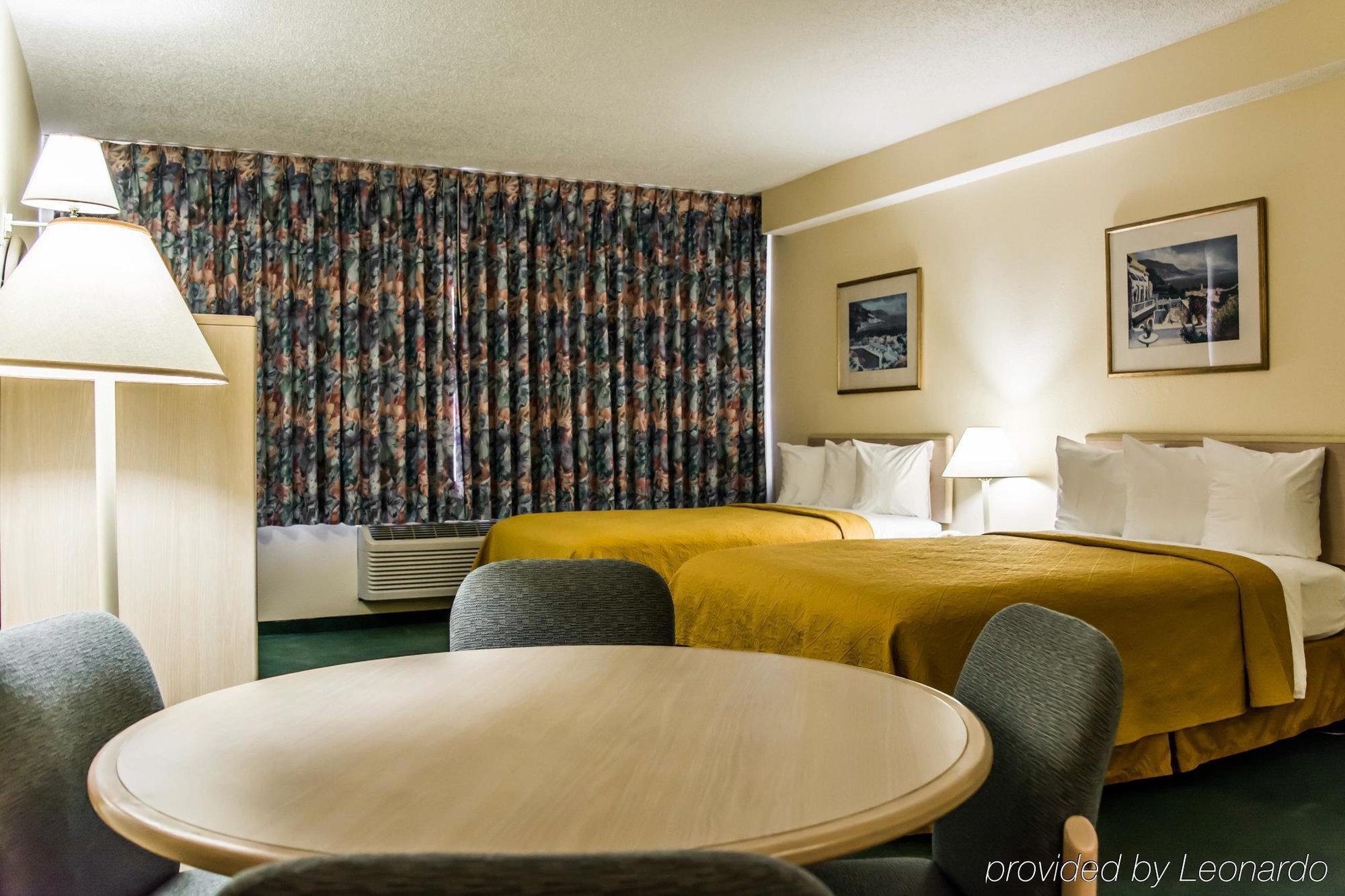 Quality Inn And Suites Golf Resort Golden Gate Buitenkant foto