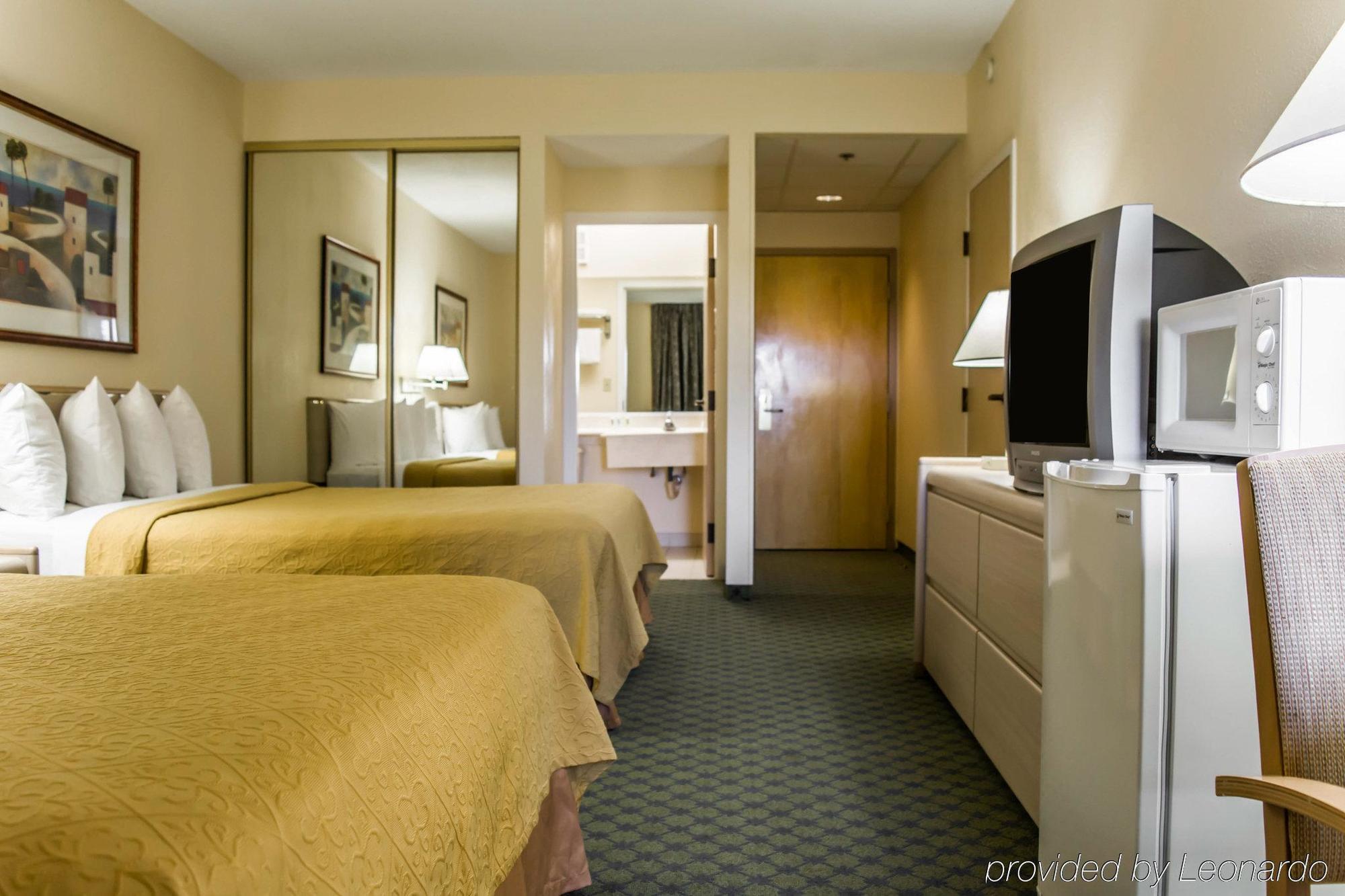 Quality Inn And Suites Golf Resort Golden Gate Buitenkant foto