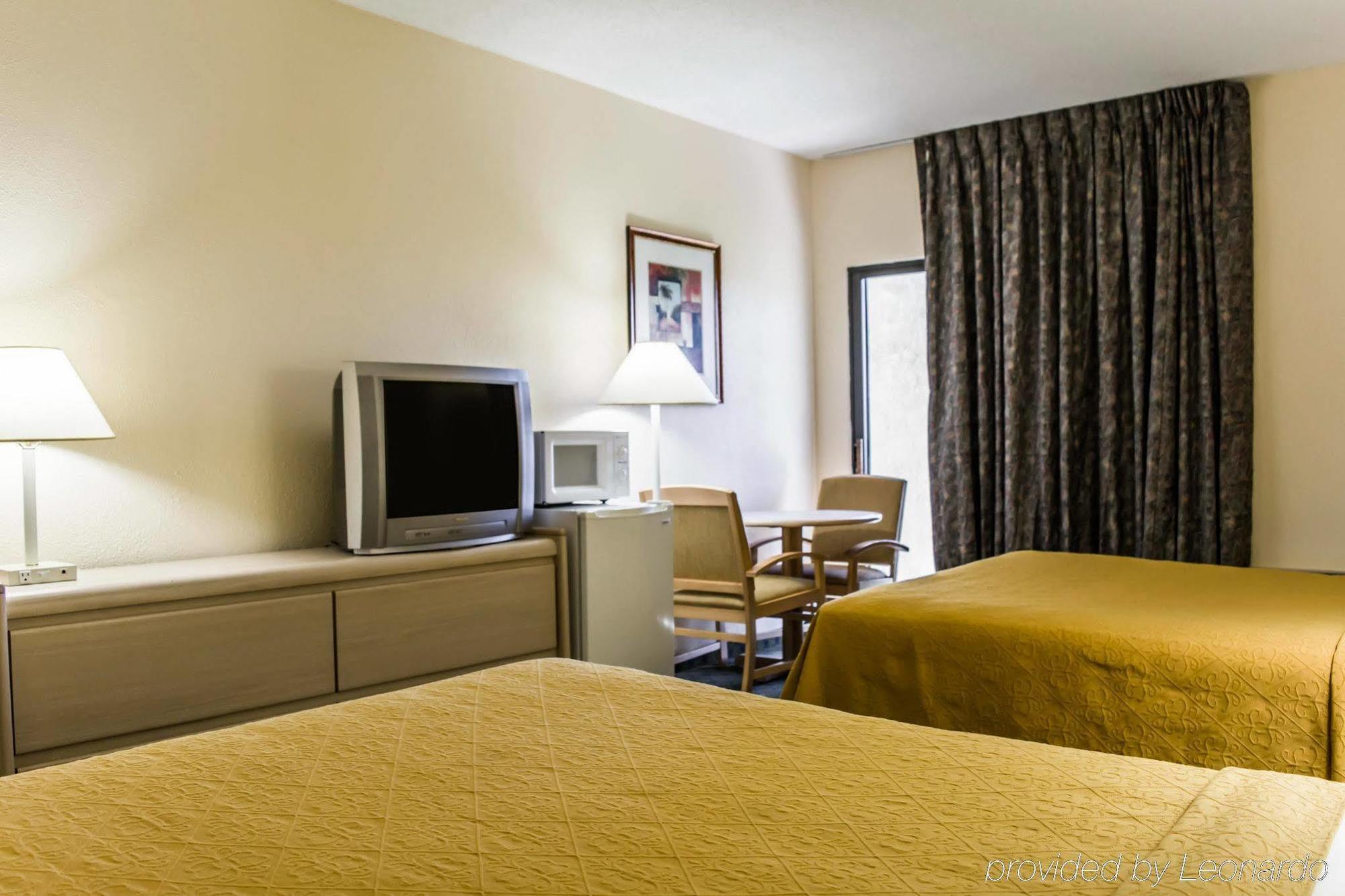 Quality Inn And Suites Golf Resort Golden Gate Buitenkant foto