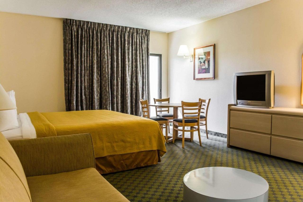 Quality Inn And Suites Golf Resort Golden Gate Buitenkant foto